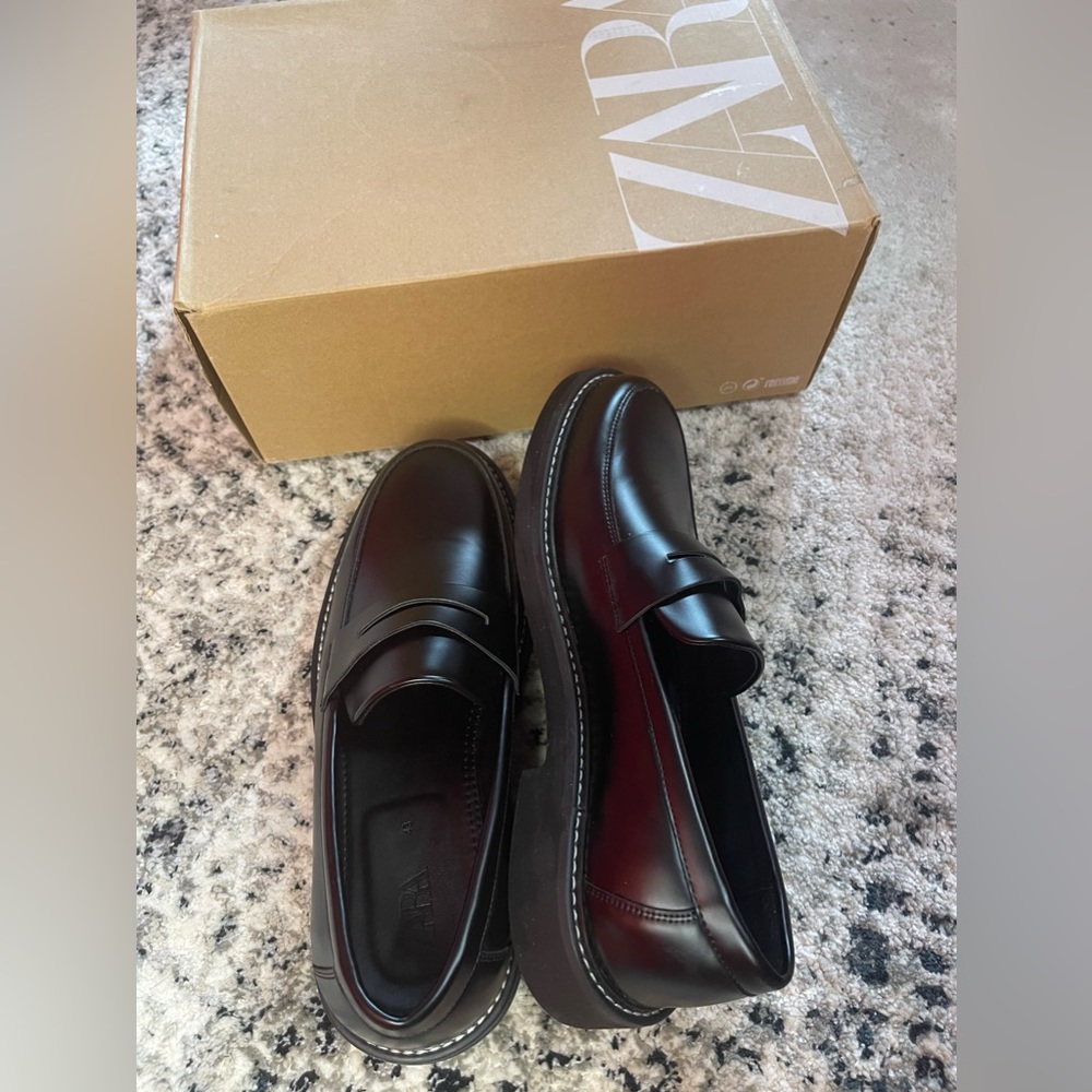 Leather loafers with saddle ( New / Black / size 43-10 US)